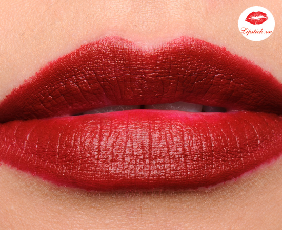 MAC Studded Kiss